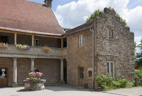 Demeure de Philibert de Molans (F), vue de l'aile droite. © Région Bourgogne-Franche-Comté, Inventaire du patrimoine