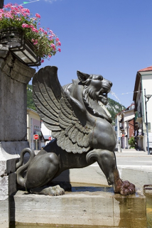 Autre statue, vue du côté gauche. © Région Bourgogne-Franche-Comté, Inventaire du patrimoine