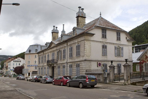 Façade du logement patronal, sur la rue. © Région Bourgogne-Franche-Comté, Inventaire du patrimoine Façade du logement patronal, sur la rue. © Région Bourgogne-Franche-Comté, Inventaire du patrimoine