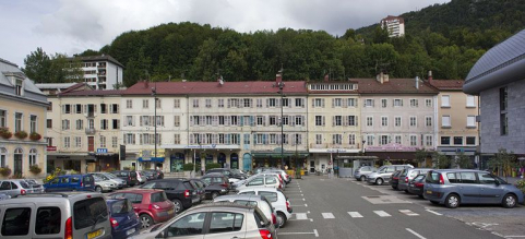 Côté est : immeubles aux 129-139 rue de la République. © Région Bourgogne-Franche-Comté, Inventaire du patrimoine Côté est : immeubles aux 129-139 rue de la République. © Région Bourgogne-Franche-Comté, Inventaire du patrimoine