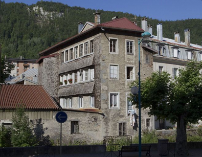Façades postérieure et latérale droite. © Région Bourgogne-Franche-Comté, Inventaire du patrimoine Façades postérieure et latérale droite. © Région Bourgogne-Franche-Comté, Inventaire du patrimoine