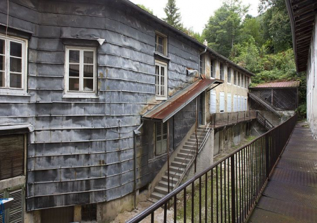Aile nord, de trois quarts gauche. © Région Bourgogne-Franche-Comté, Inventaire du patrimoine Aile nord, de trois quarts gauche. © Région Bourgogne-Franche-Comté, Inventaire du patrimoine