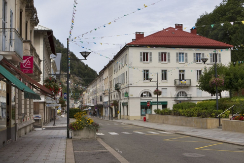 La rue de la République au niveau de la place Notre-Dame. © Région Bourgogne-Franche-Comté, Inventaire du patrimoine La rue de la République au niveau de la place Notre-Dame. © Région Bourgogne-Franche-Comté, Inventaire du patrimoine