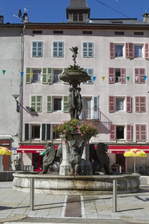 Fontaine aux lions, place Henri Lissac. © Région Bourgogne-Franche-Comté, Inventaire du patrimoine
