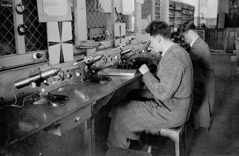 Batterie de focomètres, décennies 1930-1940. © Région Bourgogne-Franche-Comté, Inventaire du patrimoine