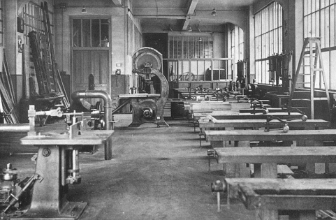 Atelier de Menuiserie, décennies 1930-1940. © Région Bourgogne-Franche-Comté, Inventaire du patrimoine