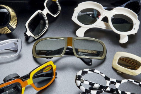 Lunettes solaires. Collection du musée de la Lunette, Morez. © Région Bourgogne-Franche-Comté, Inventaire du patrimoine Lunettes solaires. Collection du musée de la Lunette, Morez. © Région Bourgogne-Franche-Comté, Inventaire du patrimoine