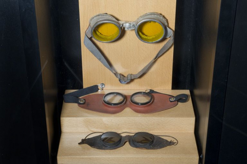 Lunettes pour automobilistes. Collection du musée de la Lunette, Morez. © Région Bourgogne-Franche-Comté, Inventaire du patrimoine Lunettes pour automobilistes. Collection du musée de la Lunette, Morez. © Région Bourgogne-Franche-Comté, Inventaire du patrimoine