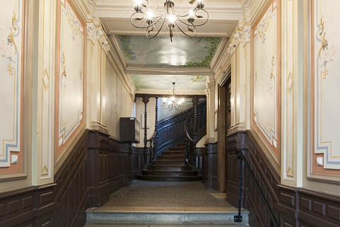 Vue d'ensemble de l'entrée et de l'escalier. © Région Bourgogne-Franche-Comté, Inventaire du Patrimoine