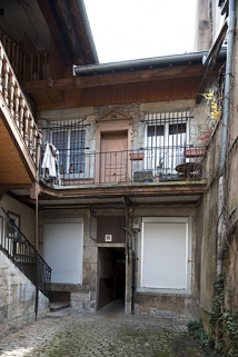 Vue d'ensemble de la façade postérieure du logis principal. © Région Bourgogne-Franche-Comté, Inventaire du Patrimoine