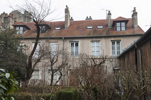 Vue d'ensemble du logis secondaire au fond de la deuxième cour. © Région Bourgogne-Franche-Comté, Inventaire du Patrimoine
