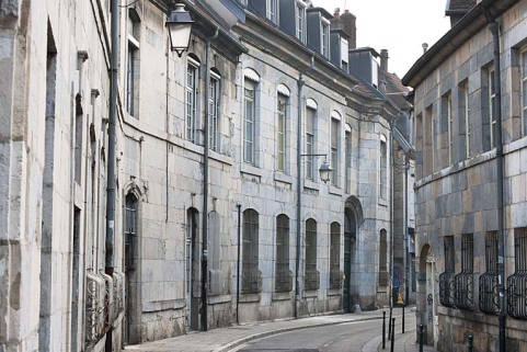 Vue d'ensemble de l'hôtel depuis la rue : de trois quarts gauche. © Région Bourgogne-Franche-Comté, Inventaire du Patrimoine