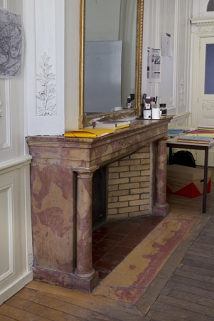 Intérieur, chambre à gauche du salon : détail de la cheminée. © Région Bourgogne-Franche-Comté, Inventaire du Patrimoine