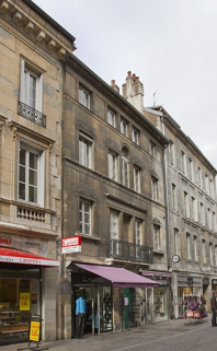 Vue d'ensemble de la façade antérieure : de tois quarts gauche. © Région Bourgogne-Franche-Comté, Inventaire du Patrimoine