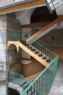 Vue d'ensemble de l'escalier à cage ouverte sur cour. © Région Bourgogne-Franche-Comté, Inventaire du Patrimoine