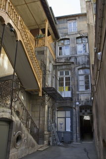 Vue d'ensemble de la façade postérieure du logis principal. © Région Bourgogne-Franche-Comté, Inventaire du Patrimoine