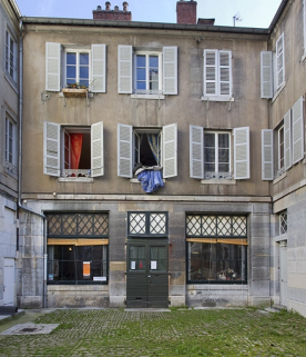 Deuxième logis secondaire sur la deuxième cour : de face. © Région Bourgogne-Franche-Comté, Inventaire du Patrimoine