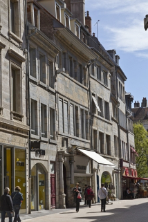 Façade antérieure du logis principal : de trois quarts gauche. © Région Bourgogne-Franche-Comté, Inventaire du Patrimoine