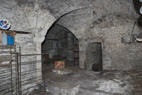 Logis principal, sous-sol : cave A, vue d'ensemble. © Région Bourgogne-Franche-Comté, Inventaire du Patrimoine