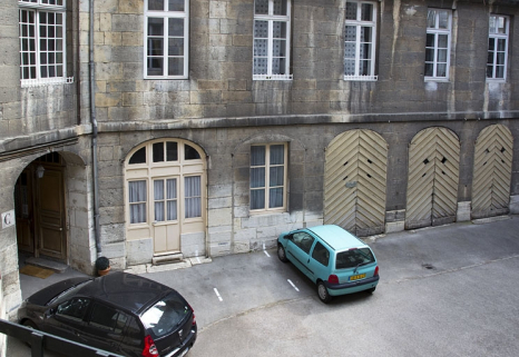 Bâtiment des remises : détail du rez-de-chaussée. © Région Bourgogne-Franche-Comté, Inventaire du Patrimoine