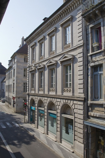 Logis principal : vue d'ensemble de la façade latérale droite. © Région Bourgogne-Franche-Comté, Inventaire du Patrimoine
