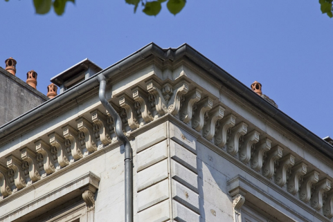 Logis principal : détail de la corniche du toit. © Région Bourgogne-Franche-Comté, Inventaire du Patrimoine