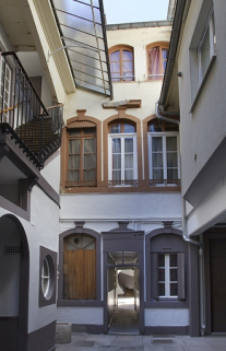 Premier logis secondaire, façade antérieure au fond de la première cour : de face. © Région Bourgogne-Franche-Comté, Inventaire du Patrimoine