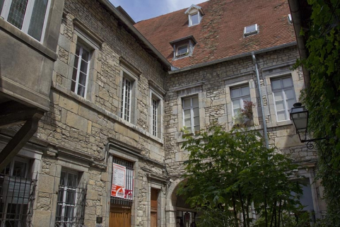 Logis principal : façades sur cour. © Région Bourgogne-Franche-Comté, Inventaire du Patrimoine