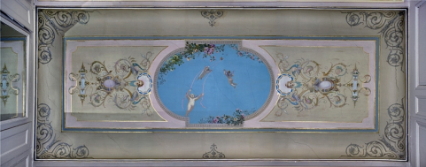 Logis principal, appartement du premier étage, grande pièce sur rue : vue d'ensemble du décor central du plafond. © Région Bourgogne-Franche-Comté, Inventaire du Patrimoine