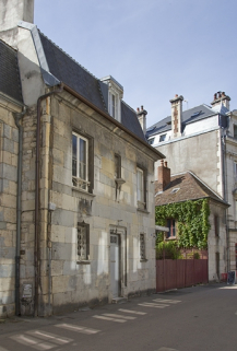 Vue d'ensemble depuis la rue, de trois quarts gauche. © Région Bourgogne-Franche-Comté, Inventaire du Patrimoine