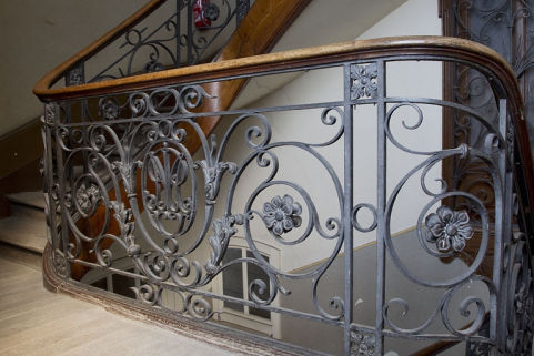 Logis principal, escalier dans oeuvre : détail de la rampe en ferronnerie. © Région Bourgogne-Franche-Comté, Inventaire du Patrimoine