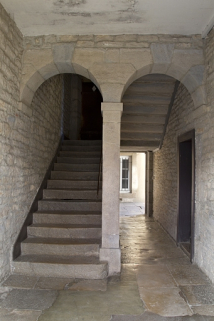 Logis principal : vue d'ensemble de l'escalier dans oeuvre. © Région Bourgogne-Franche-Comté, Inventaire du Patrimoine