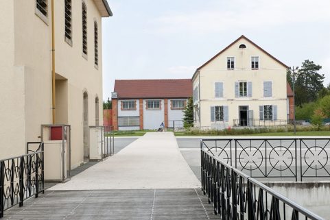 Bureaux et entrepôt industriel depuis l'ouest. © Région Bourgogne-Franche-Comté, Inventaire du patrimoine