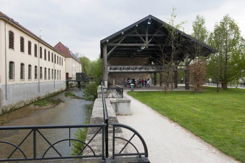 Ateliers de filature et hangar à bois. © Région Bourgogne-Franche-Comté, Inventaire du patrimoine