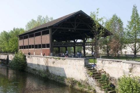 Hangar à bois. © Région Bourgogne-Franche-Comté, Inventaire du patrimoine