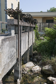 Système de vannage du bief de dérivation. © Région Bourgogne-Franche-Comté, Inventaire du patrimoine