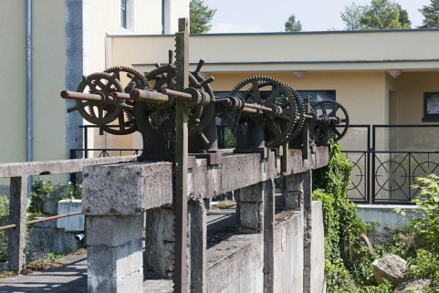 Système de vannage du bief de dérivation. Mécanisme de contrôle. © Région Bourgogne-Franche-Comté, Inventaire du patrimoine
