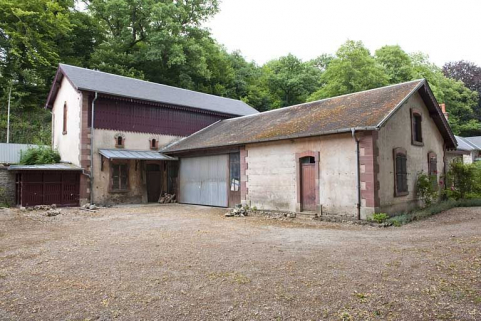 Communs vus depuis le nord-ouest. © Région Bourgogne-Franche-Comté, Inventaire du patrimoine