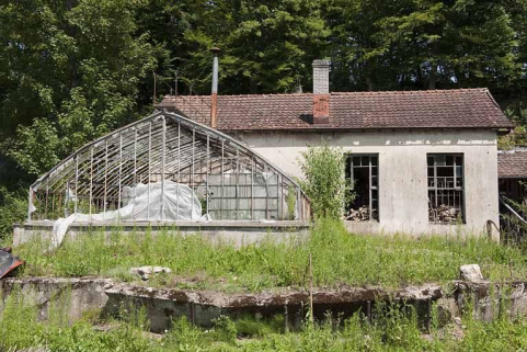 Serre adossée à une resserre. © Région Bourgogne-Franche-Comté, Inventaire du patrimoine