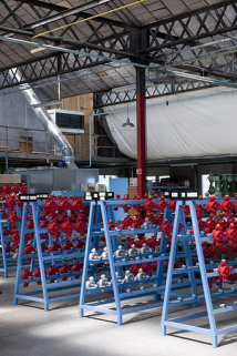 Atelier de fabrication. Portiques de séchage des corps de pompes. © Région Bourgogne-Franche-Comté, Inventaire du patrimoine