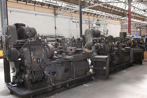 Tours horizontaux américains Potter et Johnston (hors-service). © Région Bourgogne-Franche-Comté, Inventaire du patrimoine