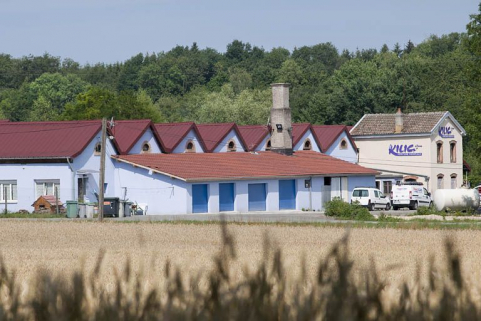 Vue rapprochée depuis l'est. © Région Bourgogne-Franche-Comté, Inventaire du patrimoine Vue rapprochée depuis l'est. © Région Bourgogne-Franche-Comté, Inventaire du patrimoine