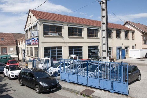 Atelier de fabrication vu de trois quarts. © Région Bourgogne-Franche-Comté, Inventaire du patrimoine Atelier de fabrication vu de trois quarts. © Région Bourgogne-Franche-Comté, Inventaire du patrimoine
