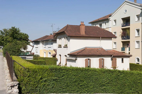 Logements vus depuis l'ouest. © Région Bourgogne-Franche-Comté, Inventaire du patrimoine