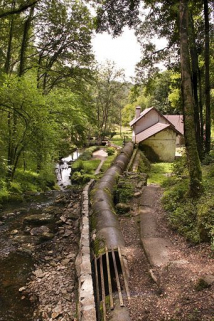 La conduite d'amenée. © Région Bourgogne-Franche-Comté, Inventaire du patrimoine La conduite d'amenée. © Région Bourgogne-Franche-Comté, Inventaire du patrimoine