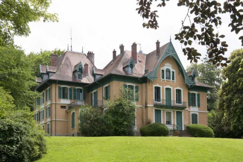 Vue de trois quarts gauche. © Région Bourgogne-Franche-Comté, Inventaire du patrimoine