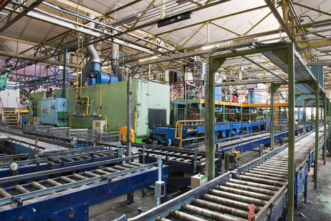 Atelier de rénovation des moteurs. Chaîne désaffectée. © Région Bourgogne-Franche-Comté, Inventaire du patrimoine Atelier de rénovation des moteurs. Chaîne désaffectée. © Région Bourgogne-Franche-Comté, Inventaire du patrimoine