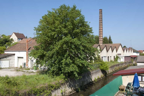 Atelier de laitonnerie. Vue depuis le sud-est. © Région Bourgogne-Franche-Comté, Inventaire du patrimoine Atelier de laitonnerie. Vue depuis le sud-est. © Région Bourgogne-Franche-Comté, Inventaire du patrimoine