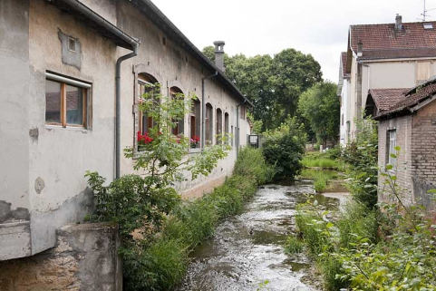 Vue sur l'amont du Gland depuis le passage couvert. © Région Bourgogne-Franche-Comté, Inventaire du patrimoine