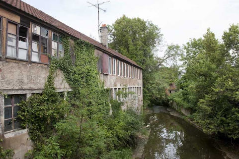Façade est de l'atelier d'horlogerie depuis le passage couvert. © Région Bourgogne-Franche-Comté, Inventaire du patrimoine